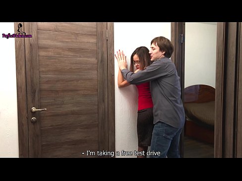 ❤️ Sexy Realtor Sensuly Jerks rẹ obo ati fokii Lakoko ti o n ta iyẹwu Rẹ - Krempai ❌  Ibalopo